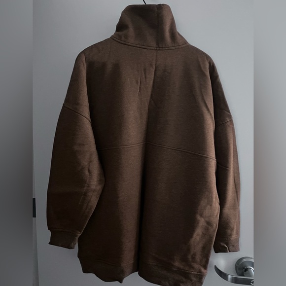 Old Navy Women's 1/4 Zip Cowl Neck
Pullover w. pockets - Picture 6 of 14